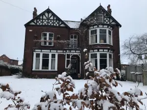 Remarkable 6-Bedroom Villa in Pennine Barnsley