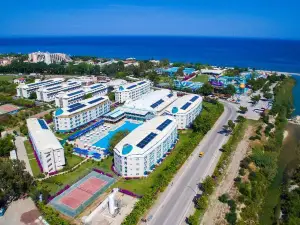 Daima Biz Hotel - Dolusu Aquapark Access