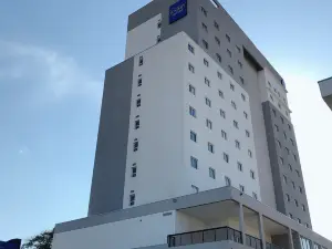 Summit Suítes Hotel Pindamonhangaba