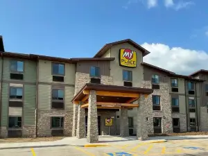 My Place Hotel-Medford, or
