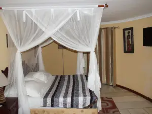 Thamole Lodge
