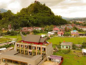 SANTAI TORAJA