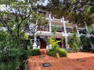 Vijit Nakorn Hotel