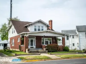 Charming 1932 Craftsman - the Bohannon House