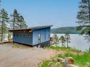 Bayfield Waterfront Cabin Game Room and Lake Views!