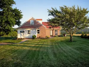 Quiet Elizabethville Home w/ Fire Pit + Views