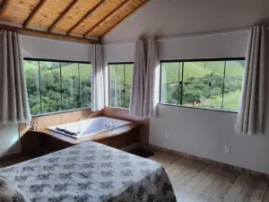 Hospedagem Colinas Chalé 2
