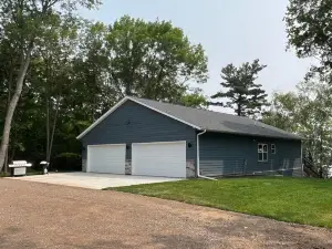 New Construction Lake House w/ Private Beach on Knife Lake w/ Pontoon Rental