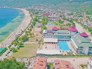Ceti̇n Presti̇ge Resort