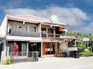 OYO 94421 Soetomo Guest House
