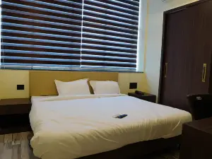 Hotel Radhe Inn