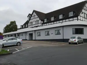 Barons Court Hotel Walsall