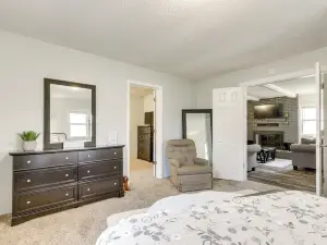 Walkable and Updated Nevada Home Family Friendly!