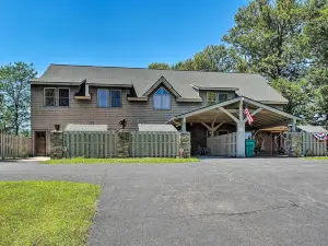 Conneaut Lake Home with Yard, 1/2 Mi to Beach/Park