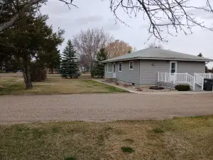 Charming 3-bedroom Lake House with AC, WiFi in terrific Pick City