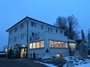 Horse Hill Center