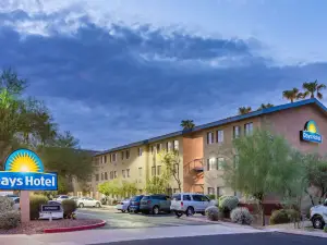 Days Inn & Suites by Wyndham Mesa Near Phoenix