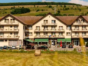 Hotel Dumbrava