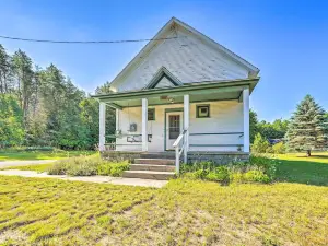 Petoskey Schoolhouse in Countryside Setting!