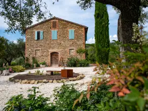 On Its Own Hill, A Luxury Country Villa on the Border of Umbria and Tuscany