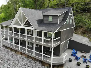 Rough River Lake House with Dual Primary Suites!