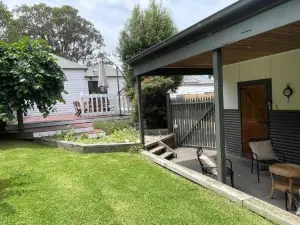 Old Maffra Cottage