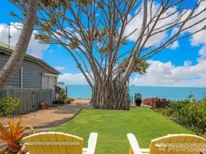 Beachfront Holiday Cottage