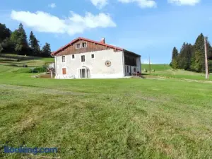 Maison Isolee et Calme a Septmoncel Avec Vue Sur Montagne