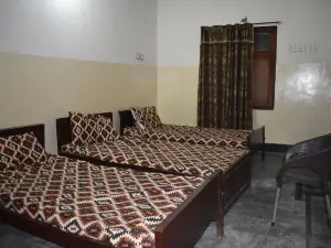 Comfort Inn 호텔 페샤와르