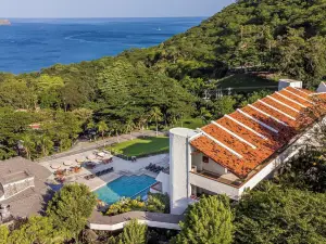 Villas Sol Beach Resort