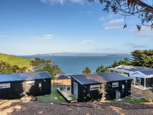 Woodside Bay Chalets