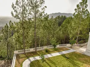 The Point by Roomy, Thandiani