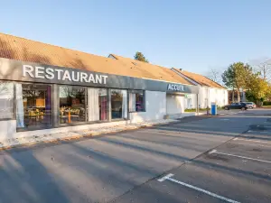 Brit Hotel Caen Nord - Mémorial