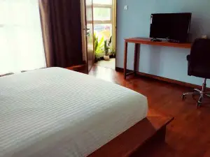 Al Fattah Hotel, Cafe & Meeting Room Bener Meriah