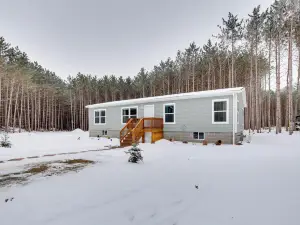Stylish Chetek Hideaway w/ Lake + Dock Access!