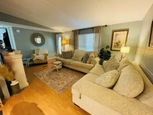 No Pets/Non Smoking 3-Bedroom Home in Counce with WiFi, AC