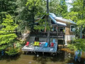 Relax, Fish, Visit Historic Jefferson & Caddo Lake