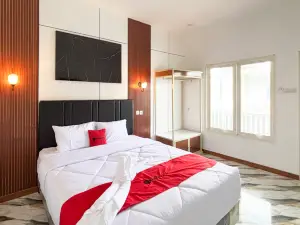 RedDoorz @ Kota Bojonegoro