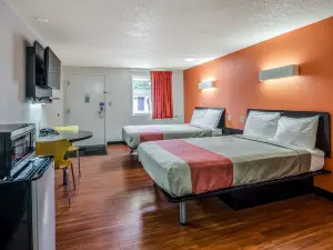 Motel 6 Troutville, VA