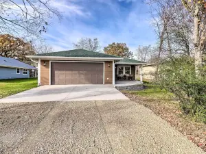 Brand New Cotter Home, Walk to Trout Fishing!