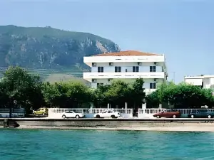 Dimitropoulos Apartments