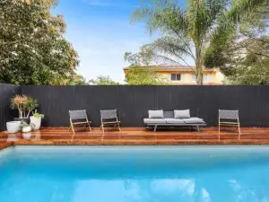 SUNSHINE BEACH BLISS inc POOL