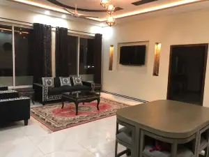 Zara's House