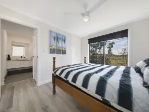 Absolute waterfront, absolute bliss. R&T's riverfront property. Pet friendly!