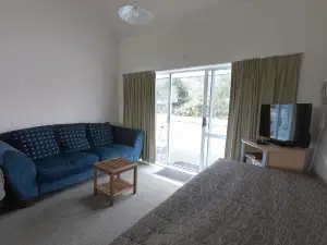 Castle Court Motel