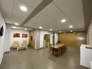 ดีพีคริสตัล เอล รินกอนซิโต