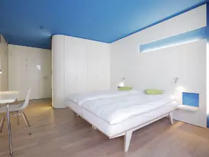 โรงแรมดอม