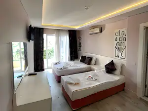 Beachway Hotel Side