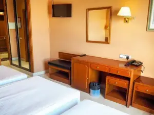 Hotel Humanes