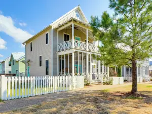Carlton Landing Home w/ Poolside Lake View!